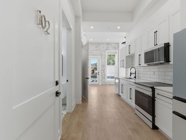 1600 10th Ave N, Unit 102, Nashville, TN 37208