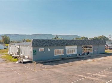 2421 STUARTS DRAFT HWY, STUARTS DRAFT, VA 24477