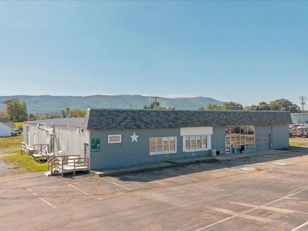 2421 STUARTS DRAFT HWY, STUARTS DRAFT, VA 24477