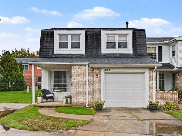 504 Dorset Circle, Grand Blanc, MI 48439