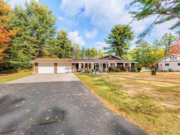 7676 W Rivers Bend Drive, Hiawatha Twp, MI 49854