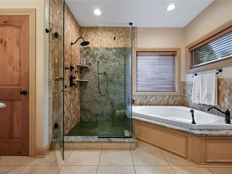 2942 Torrey Pines Circle NW, Canton, OH 44708 Photo 21