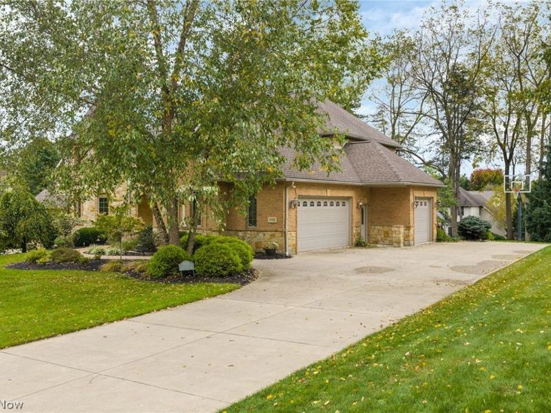 2942 Torrey Pines Circle NW, Canton, OH 44708 Photo 6