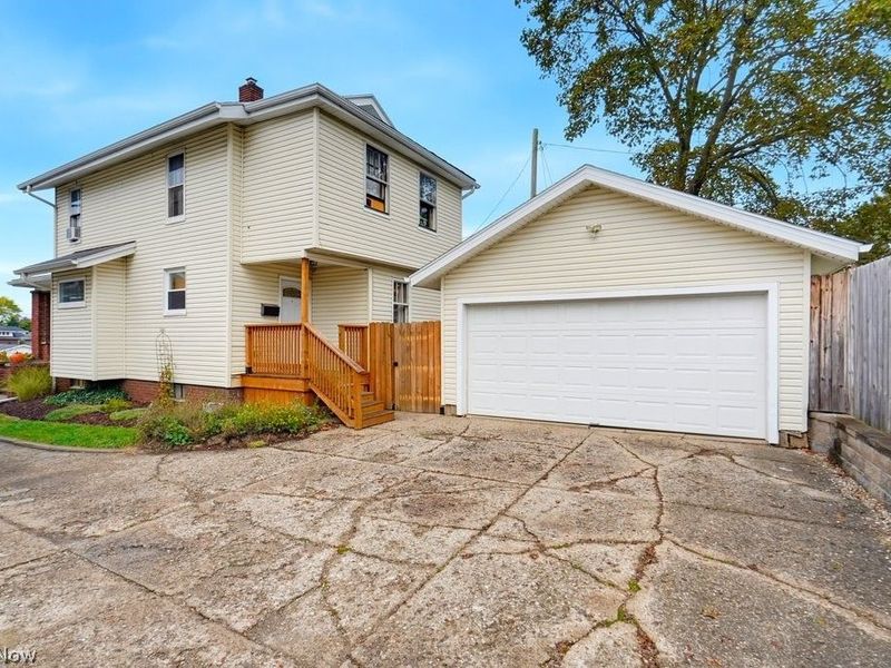 932 4th Street NE, Massillon, OH 44646 Photo 4