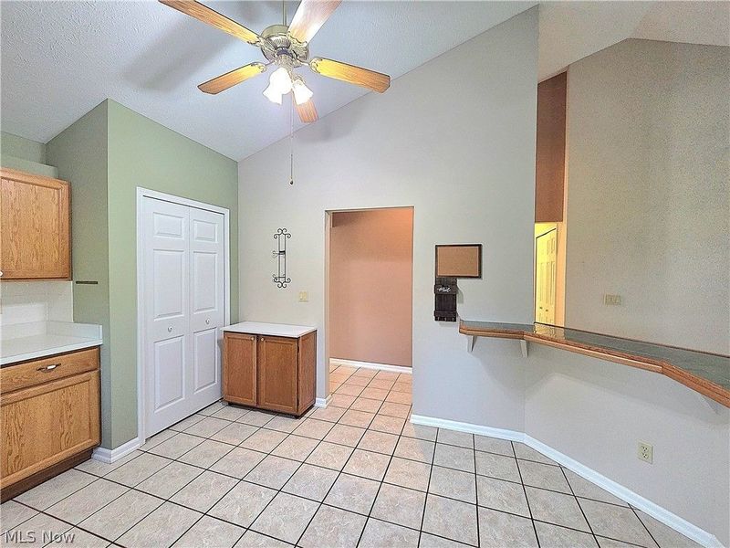 5650 Lauren Oval, Medina, OH 44256 Photo 11