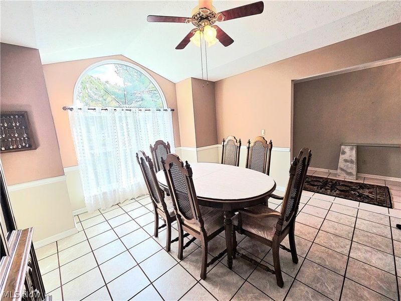 5650 Lauren Oval, Medina, OH 44256 Photo 5