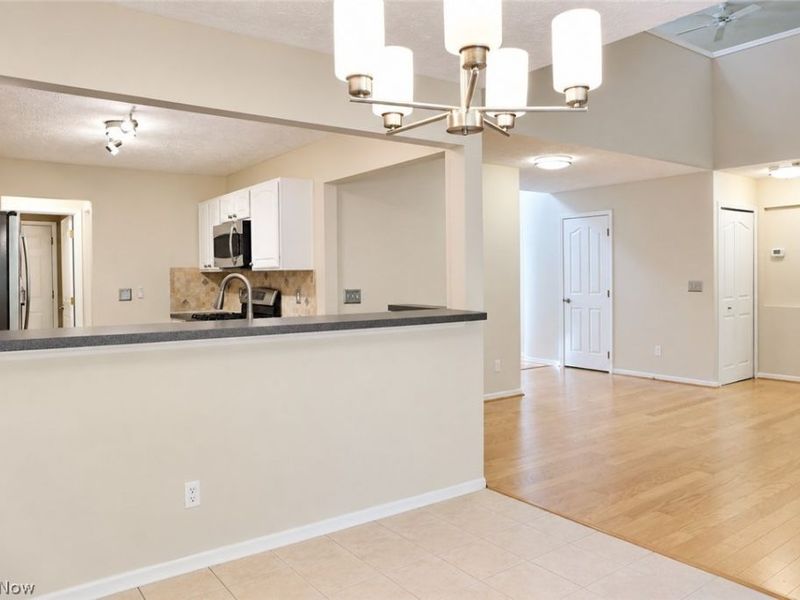 29433 Hummingbird Circle , Westlake, OH 44145 Photo 11