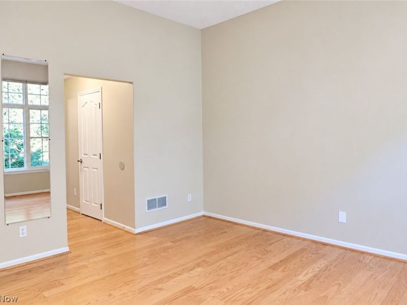 29433 Hummingbird Circle , Westlake, OH 44145 Photo 18