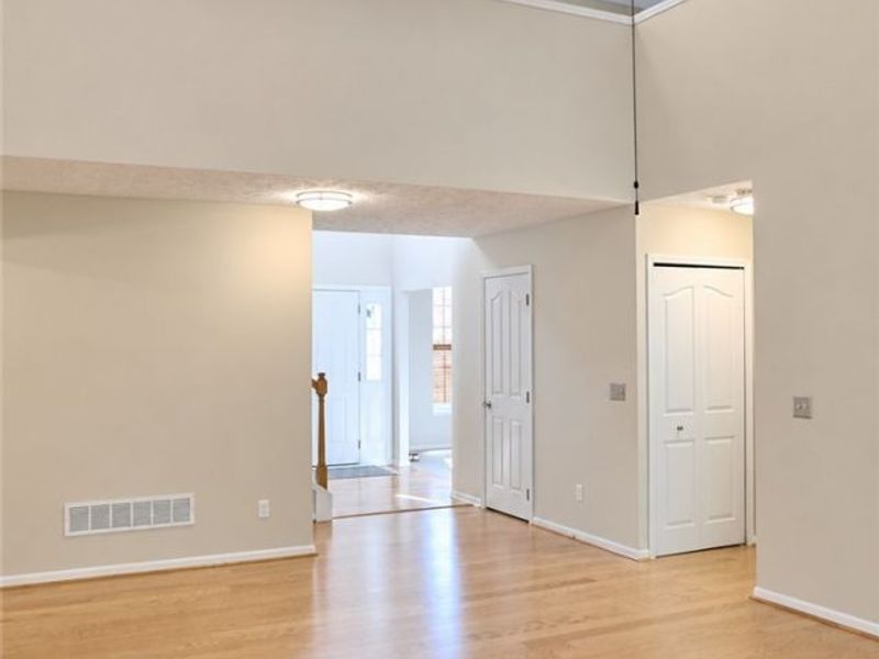 29433 Hummingbird Circle , Westlake, OH 44145 Photo 4