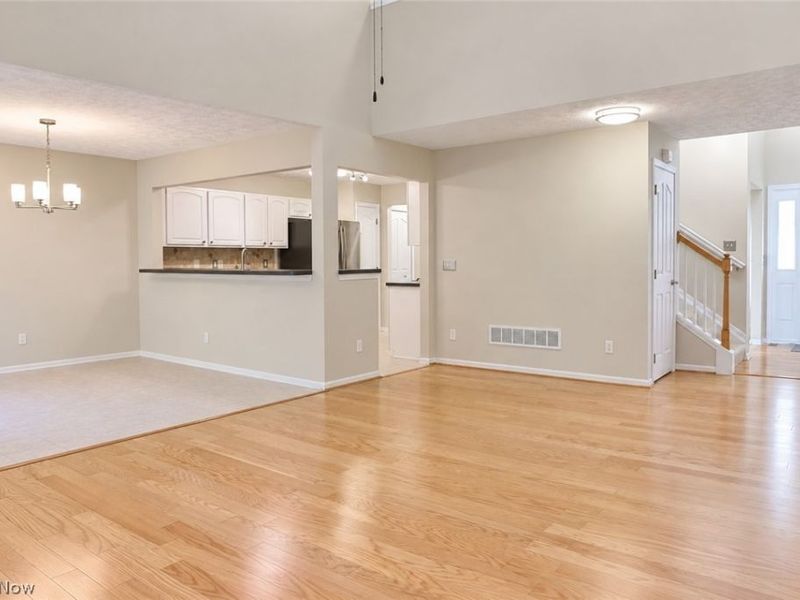 29433 Hummingbird Circle , Westlake, OH 44145 Photo 5