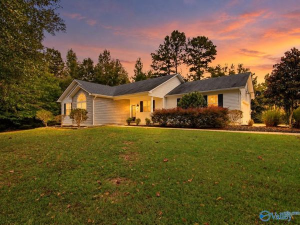 11 Woodland Road, Boaz, AL 35956