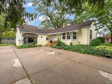 619 John M Avenue, Clawson, Mi 48017