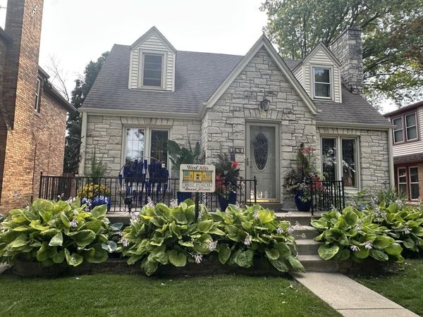 1431 S 85th STREET, West Allis, WI 53214