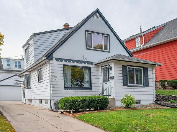 7519 W Clarke STREET, Wauwatosa, WI 53213