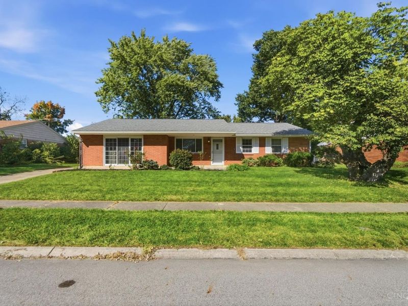 2525 Allenby Place, Miami Township, OH 45449 Photo 2