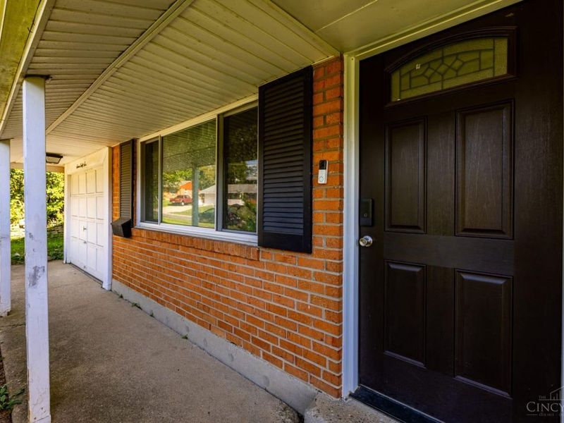 746 Ledro Street, Springdale, OH 45246 Photo 2