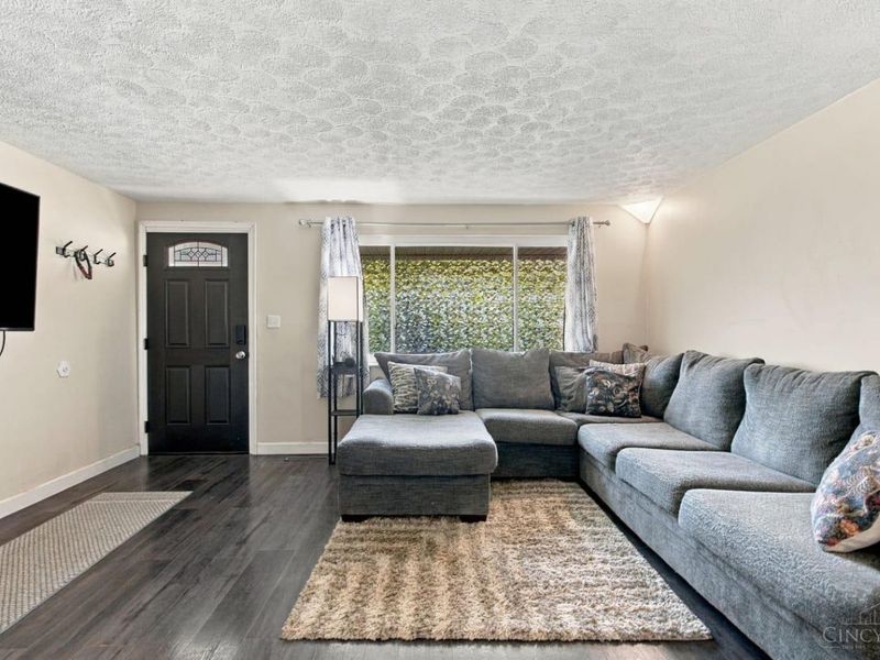 746 Ledro Street, Springdale, OH 45246 Photo 7