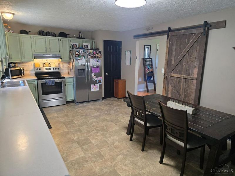 303 Adare Court, Lynchburg, OH 45142 Photo 6