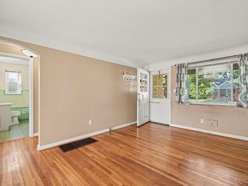 3807 Gatewood Lane, Silverton, OH 45236 Photo 5
