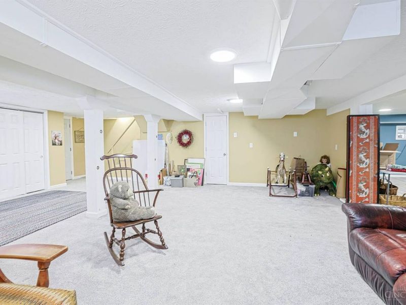 261 Parkway Avenue, Cincinnati, OH 45216 Photo 36