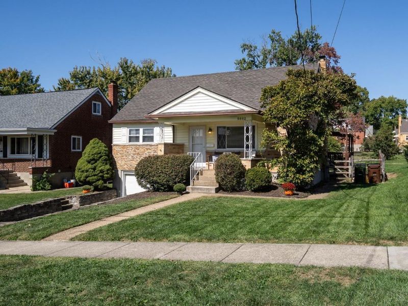 5662 Green Acres Court, Green Township, OH 45248 Photo 2