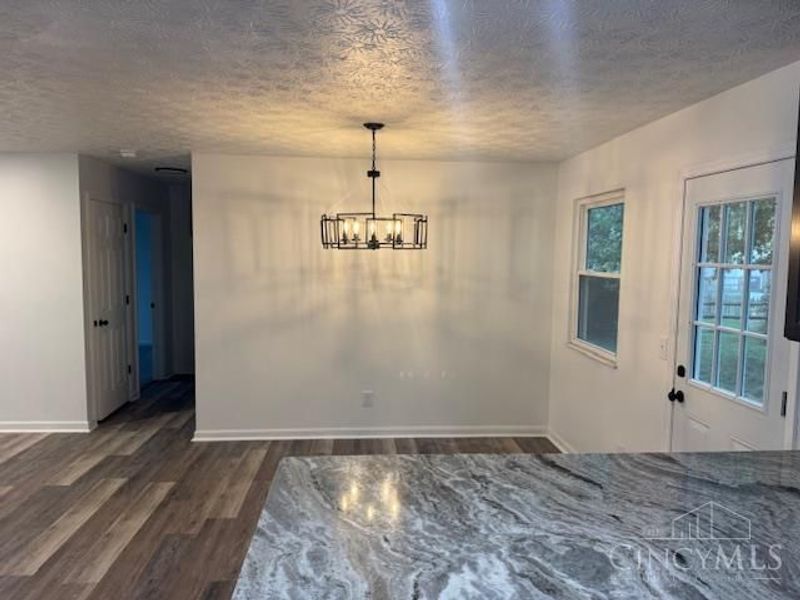 422 Misty Dawn Drive, Hamilton Township, OH 45039 Photo 7