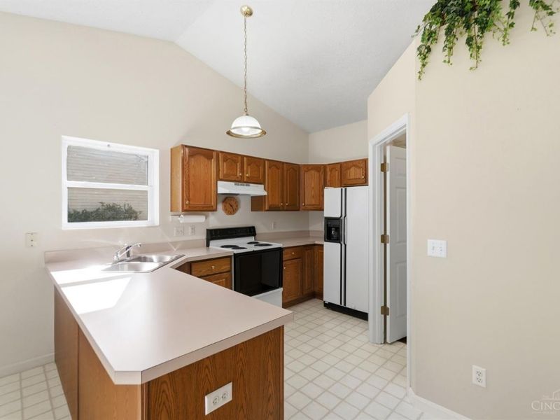 674 Parkland Drive, Union Township, OH 45244 Photo 11
