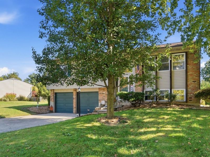 701 Miles Lane, Union Township, OH 45245 Photo 3