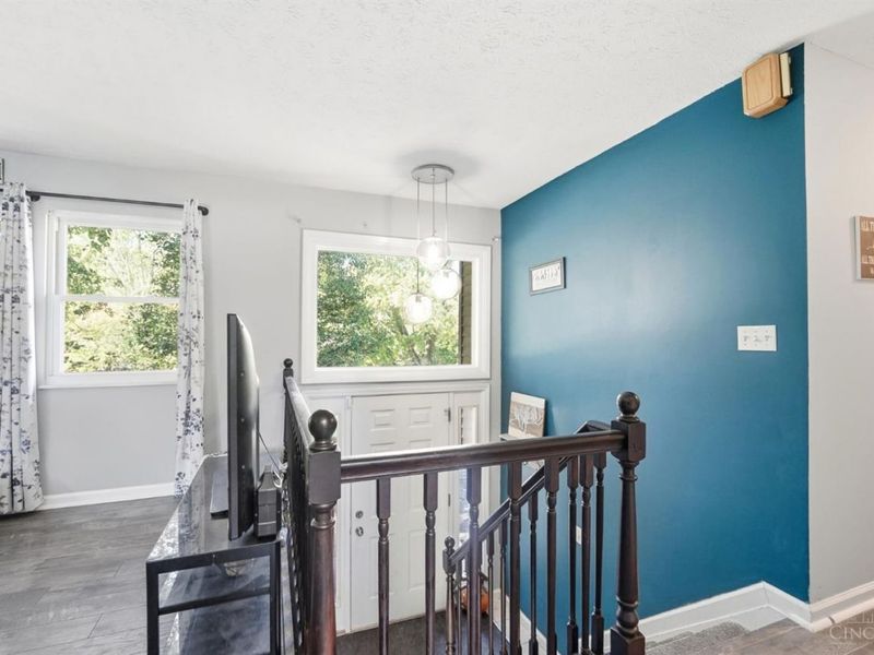 701 Miles Lane, Union Township, OH 45245 Photo 8