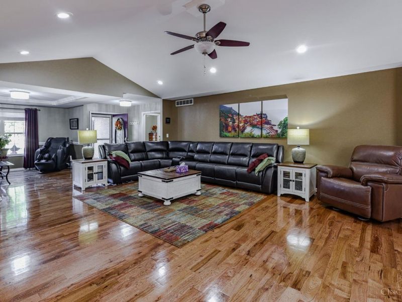1545 Alexander Drive, Hamilton, OH 45013 Photo 3