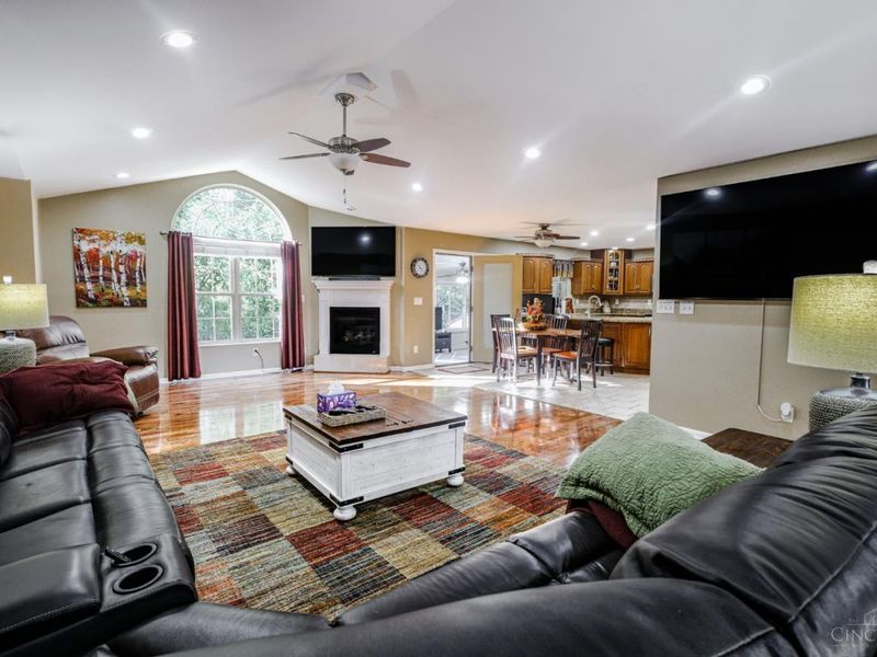 1545 Alexander Drive, Hamilton, OH 45013 Photo 4