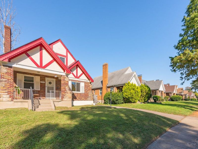 1824 Greenbriar Place, Cincinnati, OH 45237 Photo 4