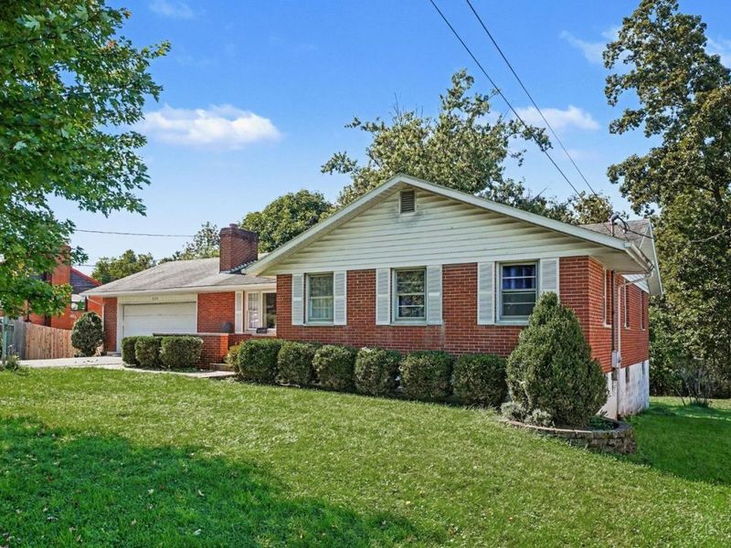 133 Greystone Drive, Hillsboro, OH 45133 Photo 4