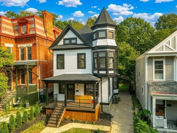 2216 Kemper Lane, Cincinnati, OH 45206