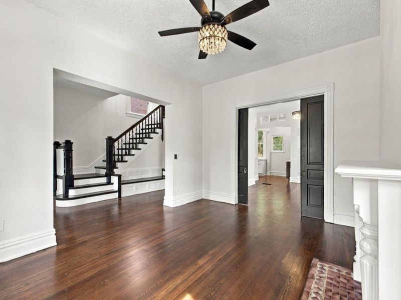 2216 Kemper Lane, Cincinnati, OH 45206 Photo 3