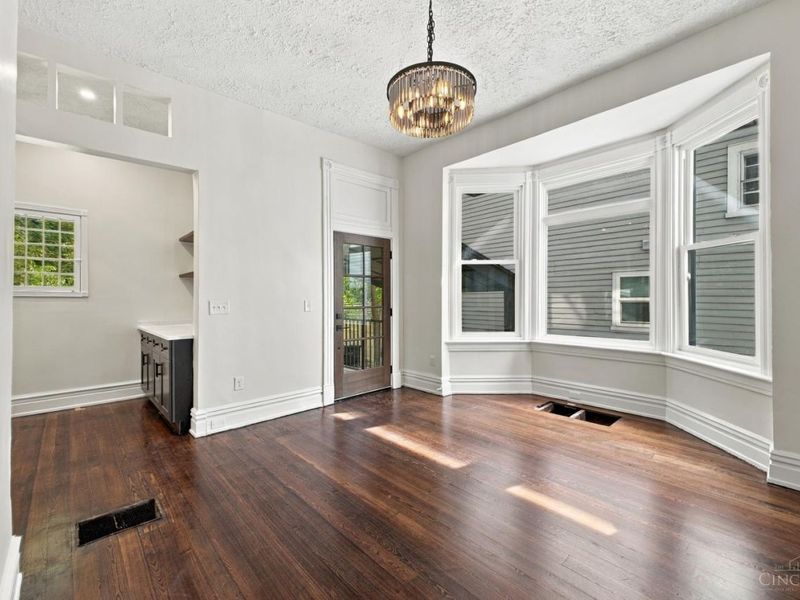 2216 Kemper Lane, Cincinnati, OH 45206 Photo 5