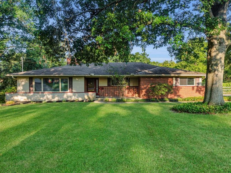5900 Donjoy Drive, Blue Ash, OH 45242 Photo 1
