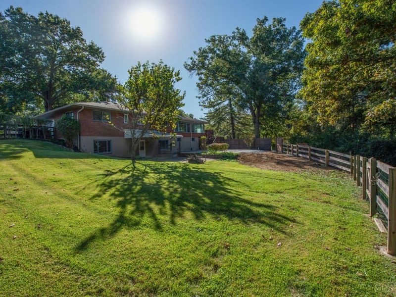 5900 Donjoy Drive, Blue Ash, OH 45242 Photo 34