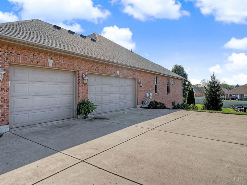 381 Sunset Drive, Carlisle, OH 45005 Photo 5