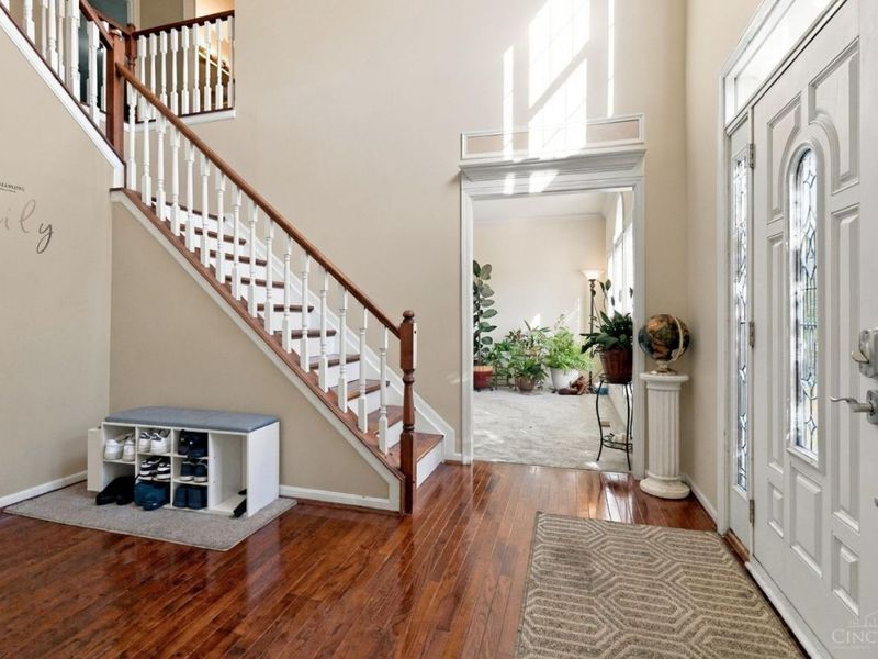 334 Glensford Court, Springdale, OH 45246 Photo 4