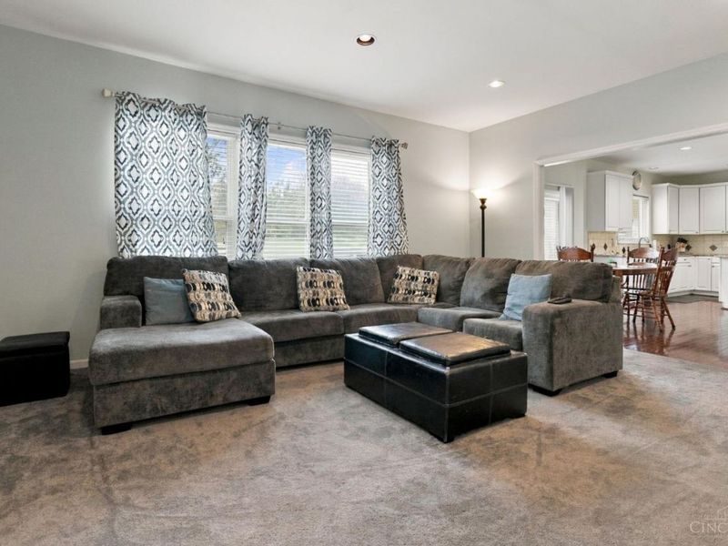 334 Glensford Court, Springdale, OH 45246 Photo 5