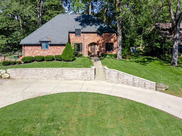 755 Woodbourne Trail, Washington Twp, OH 45459