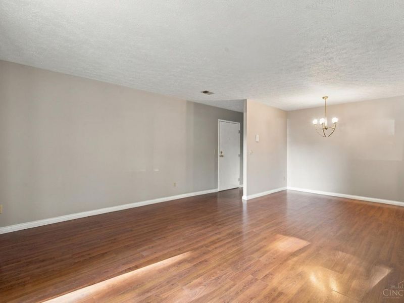 535 Davis Road, Unit 4, Pierce Township, OH 45255 Photo 13