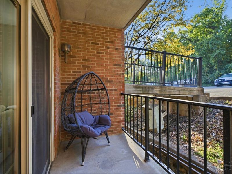 521 W Martin Luther King Drive, Unit A8, Cincinnati, OH 45220 Photo 23