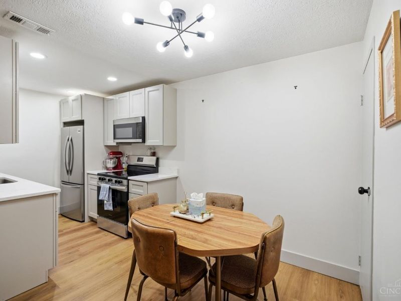 521 W Martin Luther King Drive, Unit A8, Cincinnati, OH 45220 Photo 9