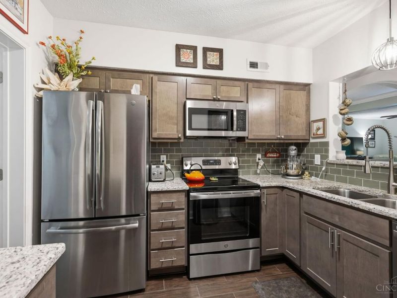 100 Gateway Drive, Unit H, Milford, OH 45150 Photo 11