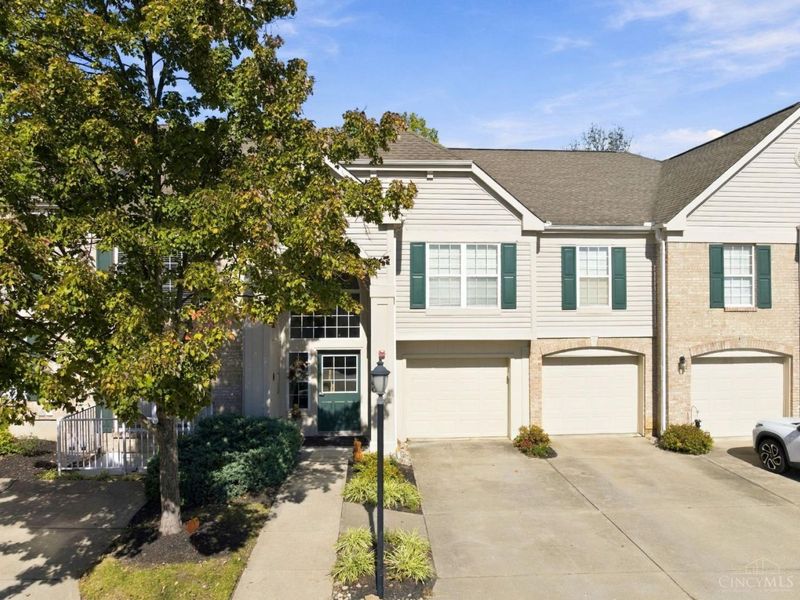 100 Gateway Drive, Unit H, Milford, OH 45150 Photo 2