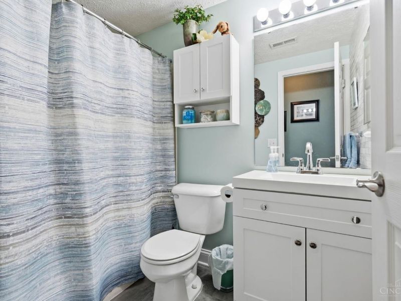 100 Gateway Drive, Unit H, Milford, OH 45150 Photo 7