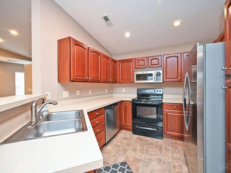 7221 English Drive, Newtown, OH 45244 Photo 16