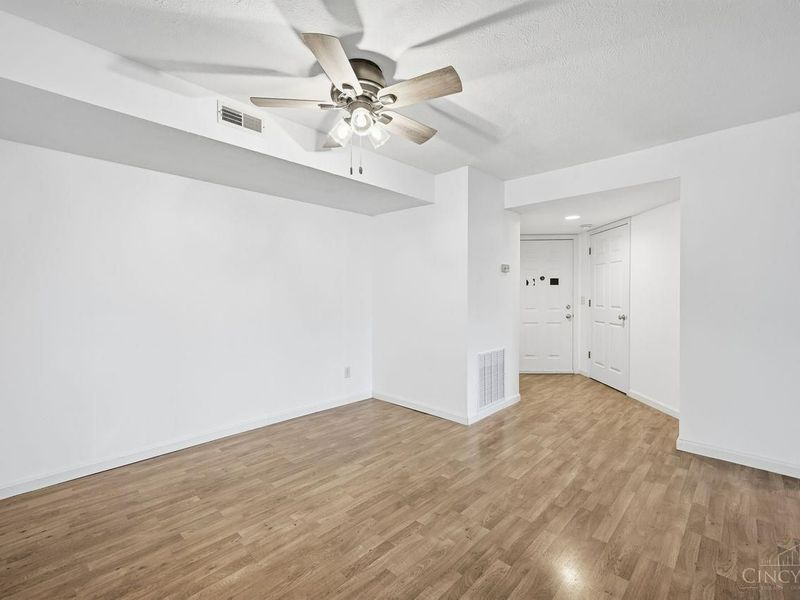 833 Neeb Road, Unit 2, Delhi Township, OH 45233 Photo 6